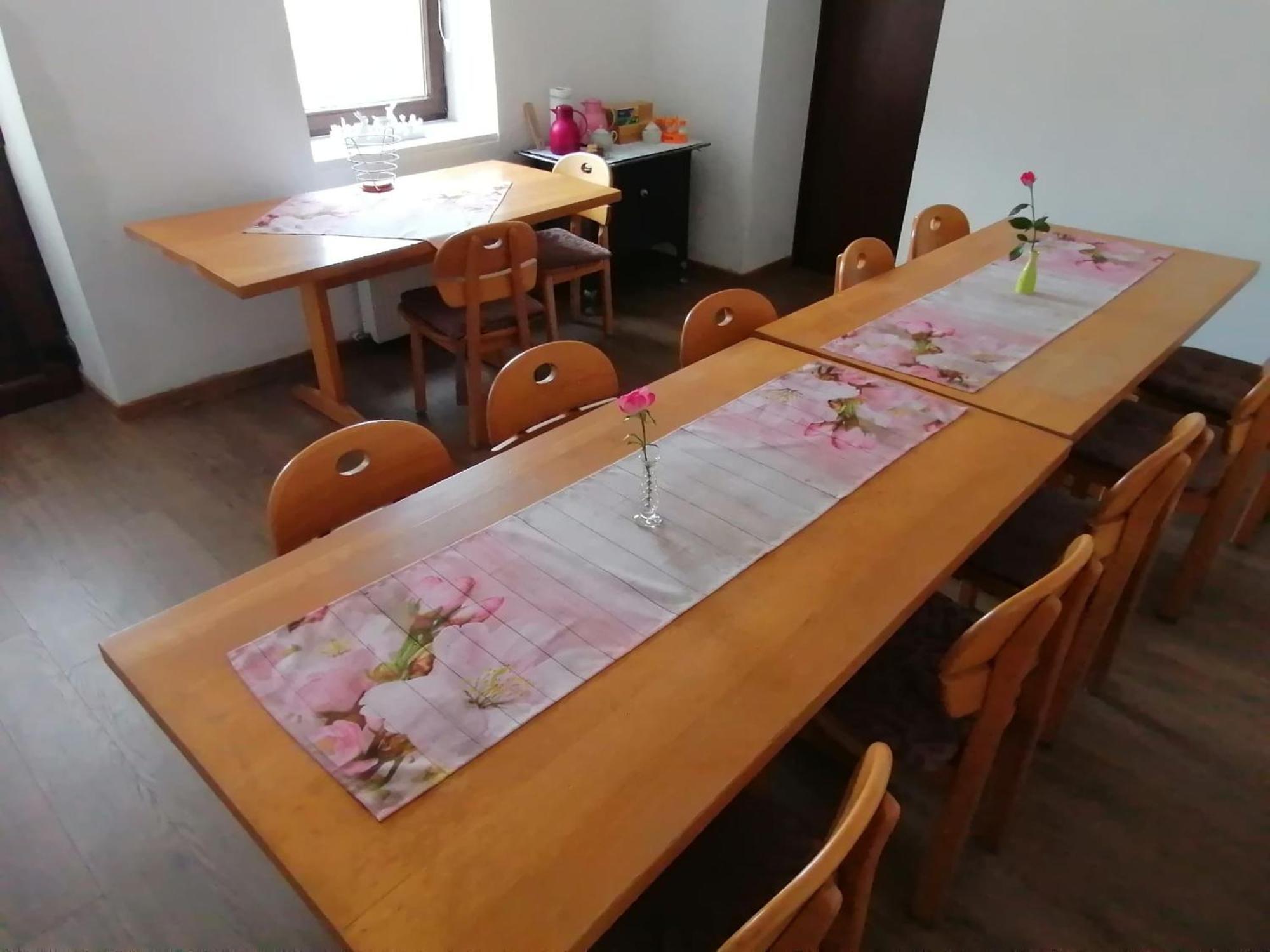 Casa Bunicii Hotel Sasca Montana Luaran gambar